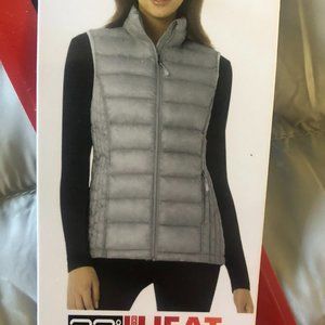 NWT 32 Degrees Heat Women's  size M Lightweight Warmth Packable Vest, silver col